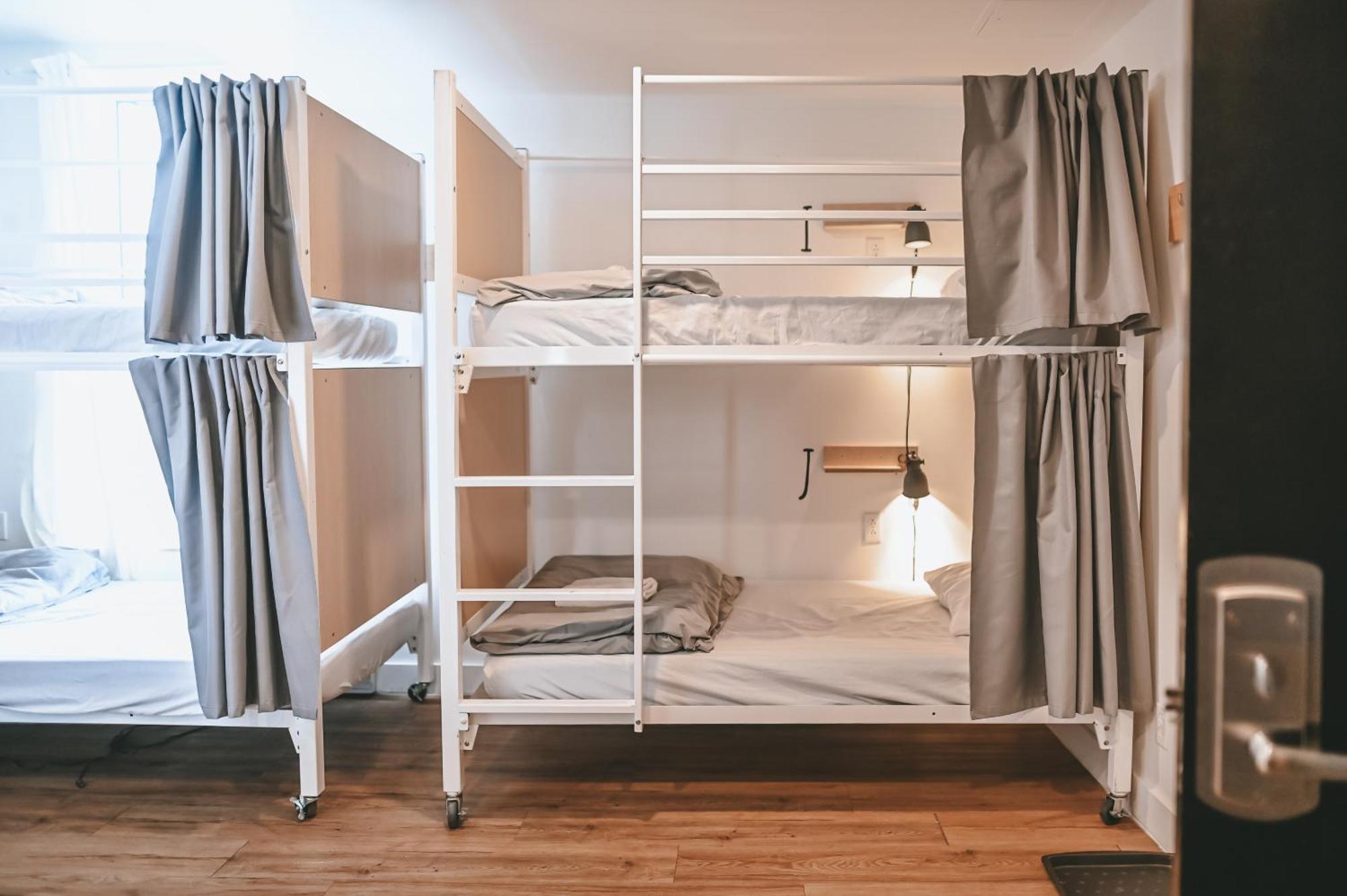Saintlo Hostel Montreal